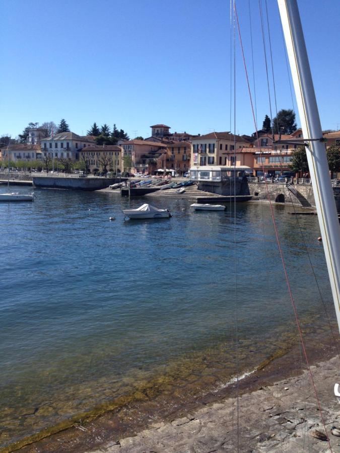 Casa Del Lago Maggiore Lesa Lägenhet Exteriör bild